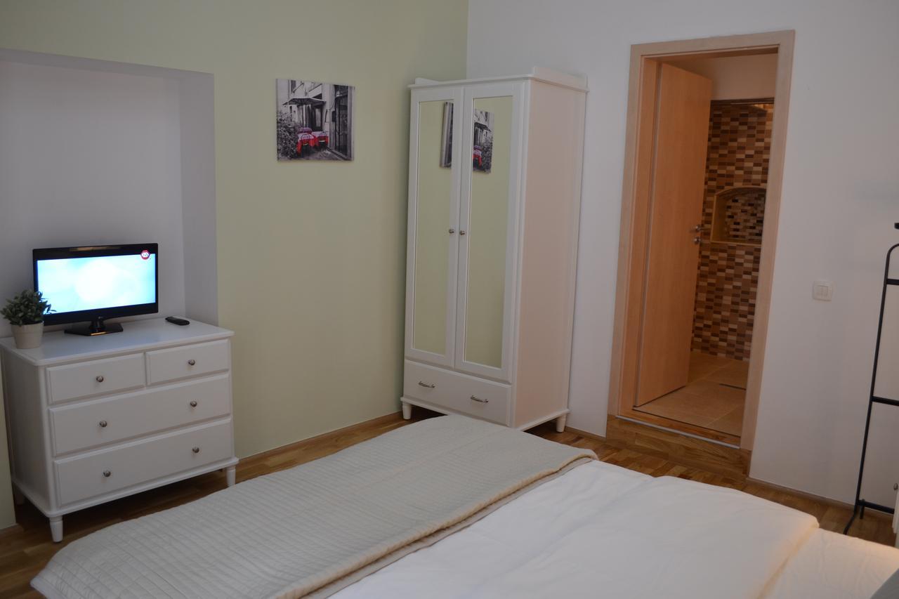Casa Krone - Piata Sfatului Braşov Extérieur photo